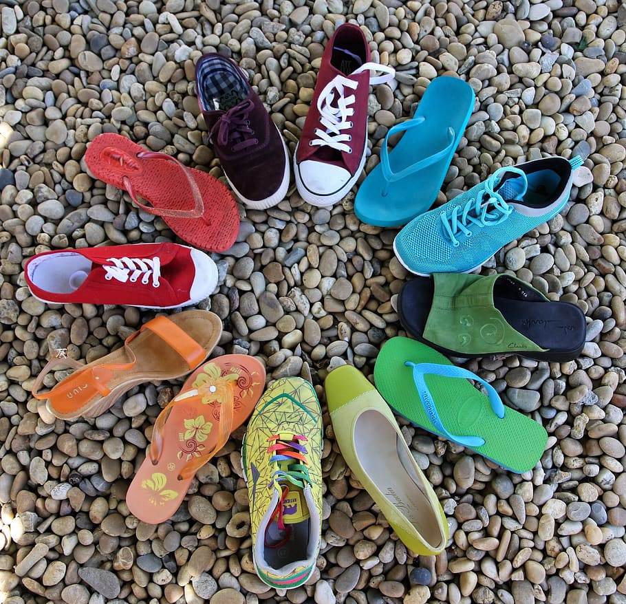 circle, rainbow, shoes, lgbt, red, orange, purple, yellow, green, blue