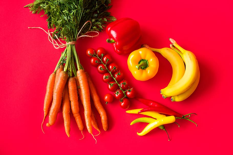 Frescas, frutas, verduras, rojo, fondo, todavía, vida, zanahorias, chile, comida