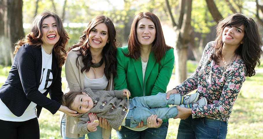 family, sisters, friends, aunt, kid, child, adorable, love, photography, group of people