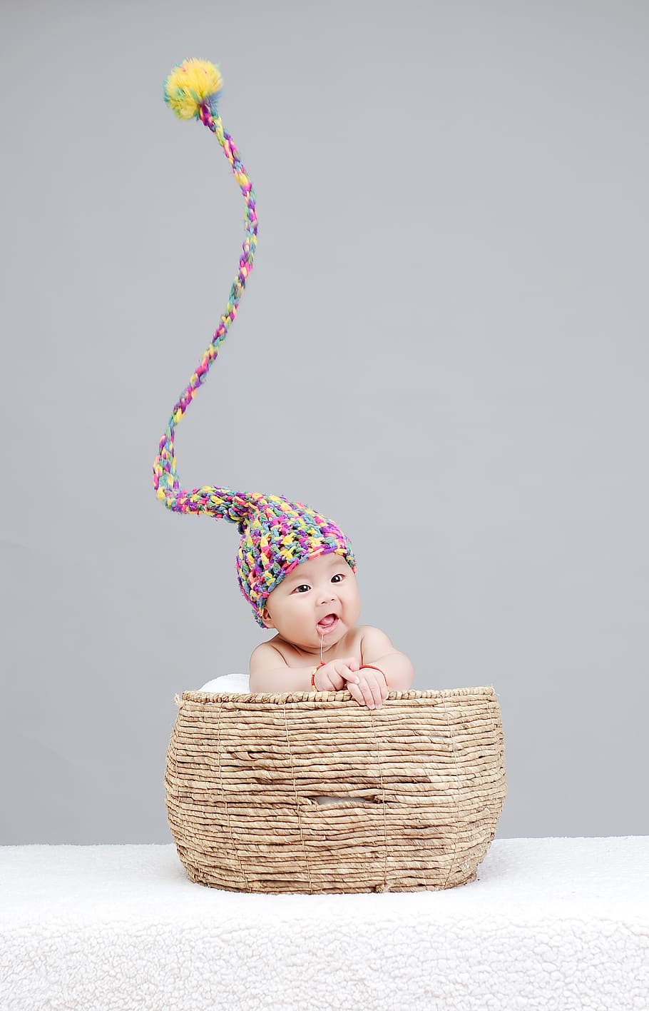 cute, baby, kids, naive, the little girl, studio shot, indoors, container, one person, basket