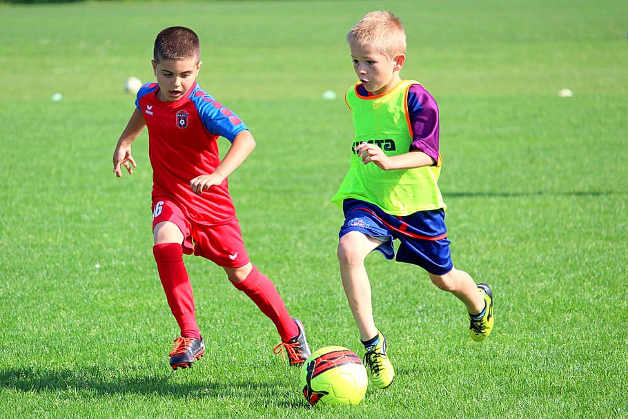 futebol, crianças, preparação, partida, ação, jogar, meninos, esporte, praticar esportes, jovem