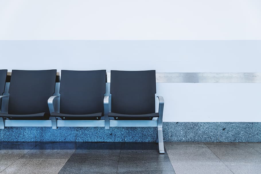 moderno, esperando, área, aeropuerto., vacío, asiento, silla, ausencia, ninguna persona, arquitectura