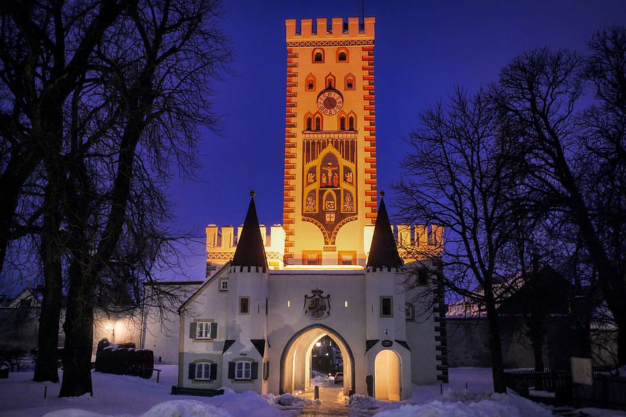 bayer gate, night, lighting, city, architecture, building, dark, atmosphere, evening, landmark