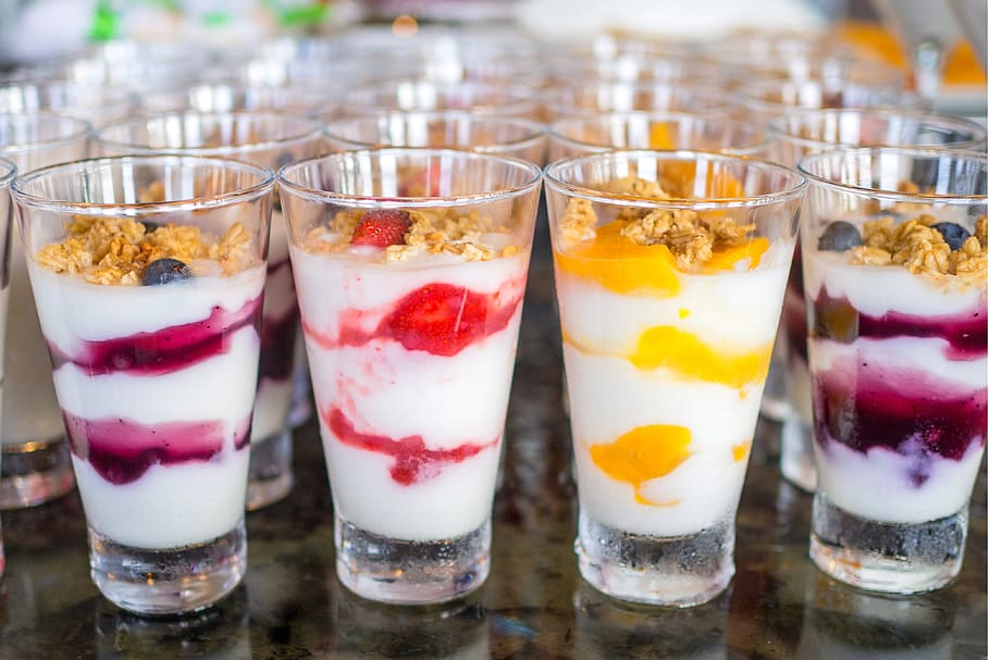 iogurte, parfait, café da manhã, saudável, granola, fruta, baga, doce, delicioso, em camadas