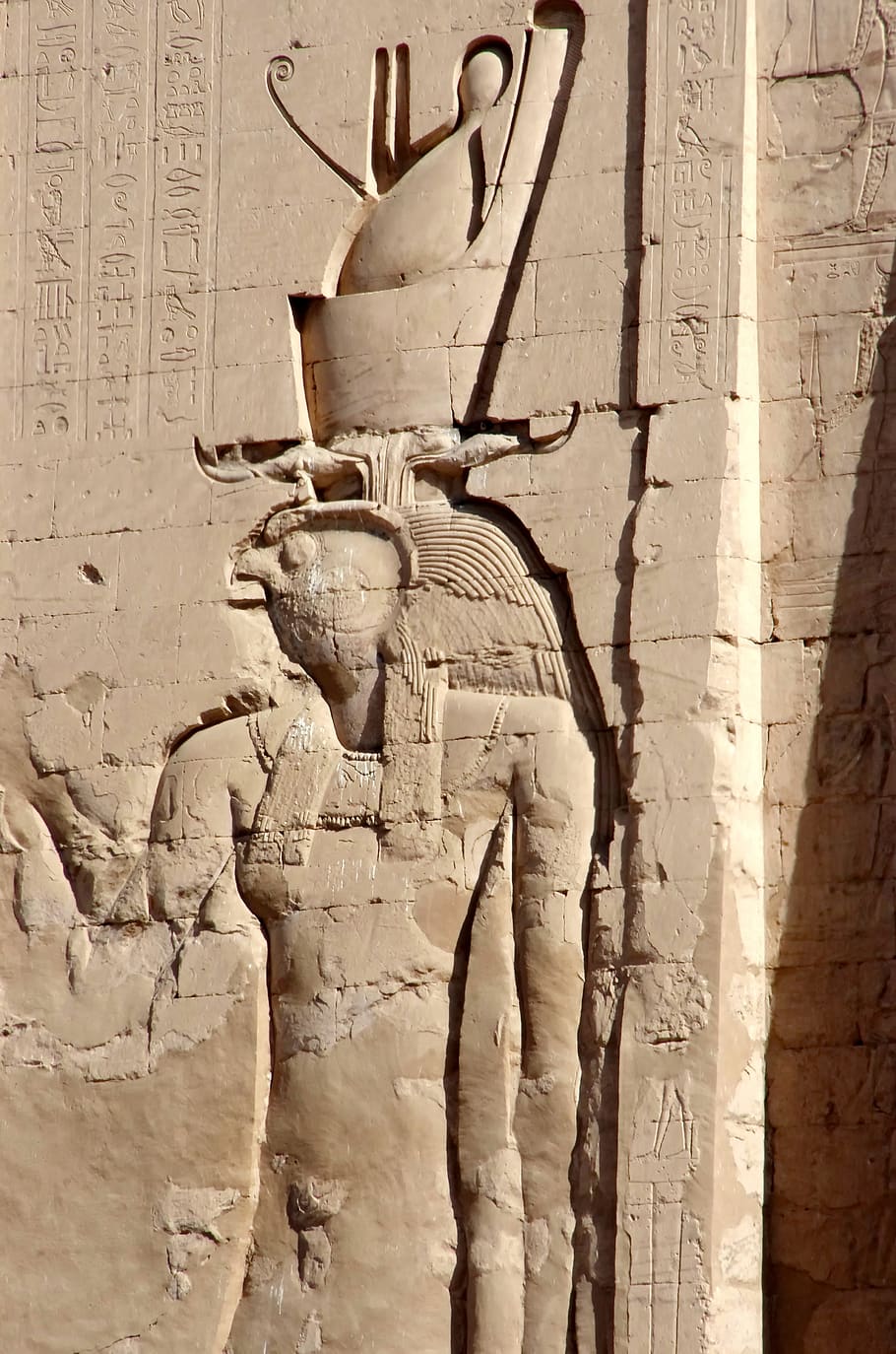 egypt, edfu, temple, divinity, double crown, horus, art, sculpture, engraving, symbol