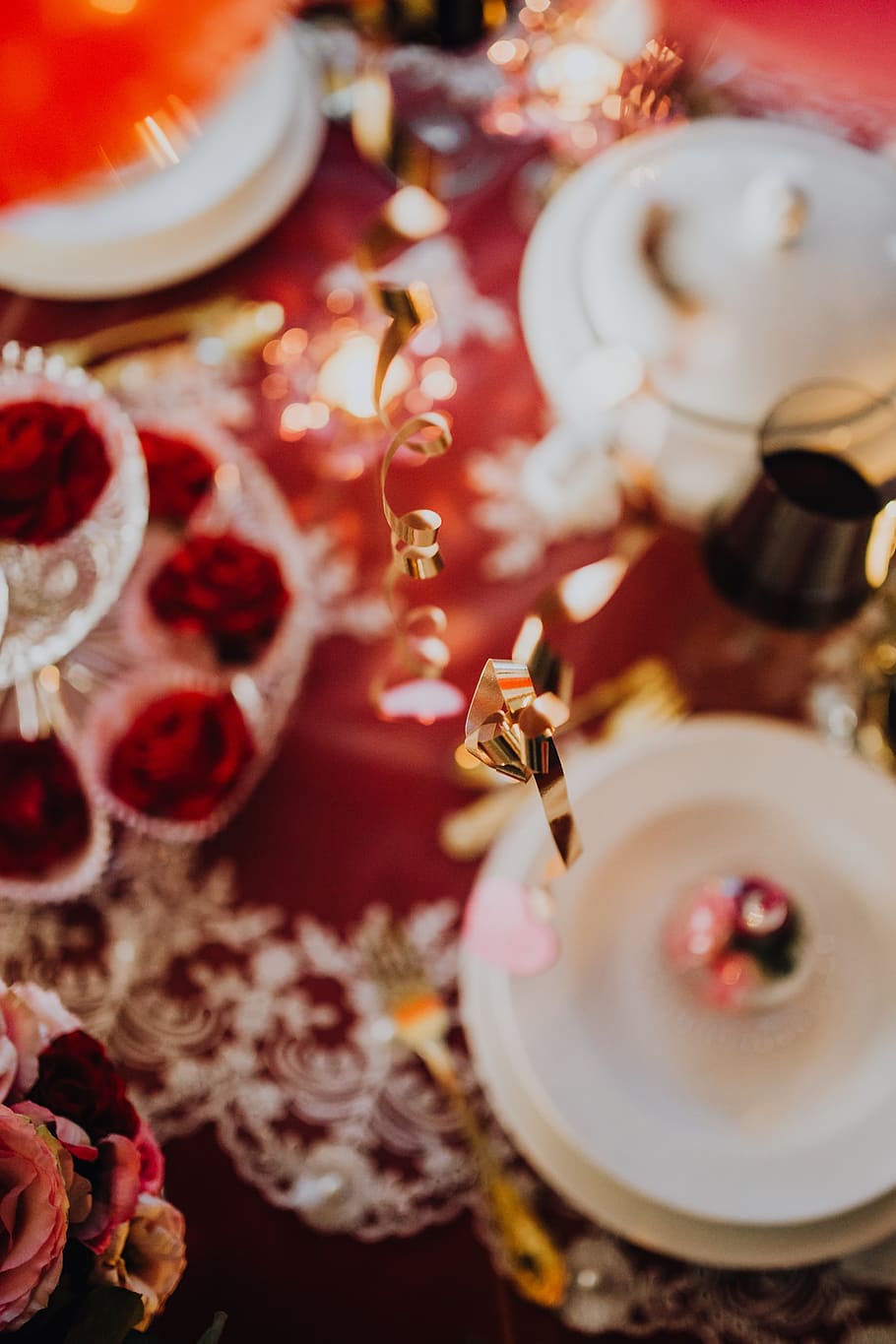 decoraciones de mesa, y, flores, san valentín, mesa, amor, romántico, juntos, romance, vajilla