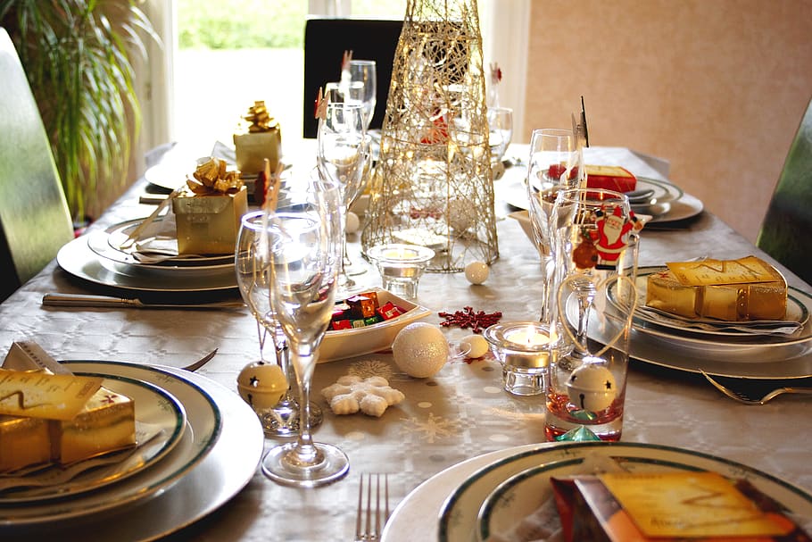 Navidad, comidas, fiesta, decoración, regalo, platos, plato, cubierto, vaso, pelota
