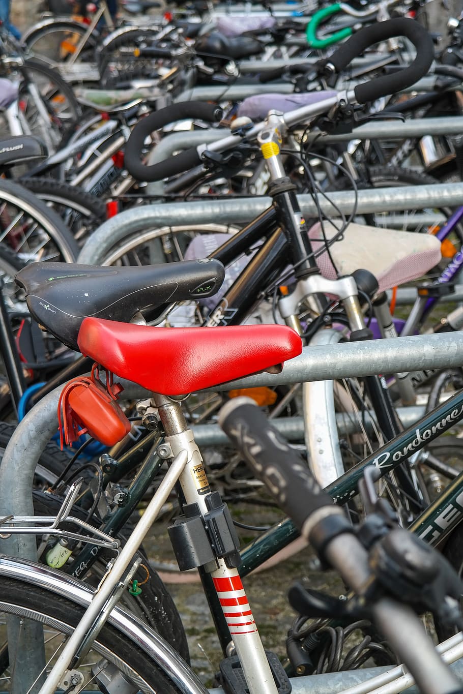 bicycles, bike, saddle, mobile, city, red, grey, bicycle, transportation, land vehicle