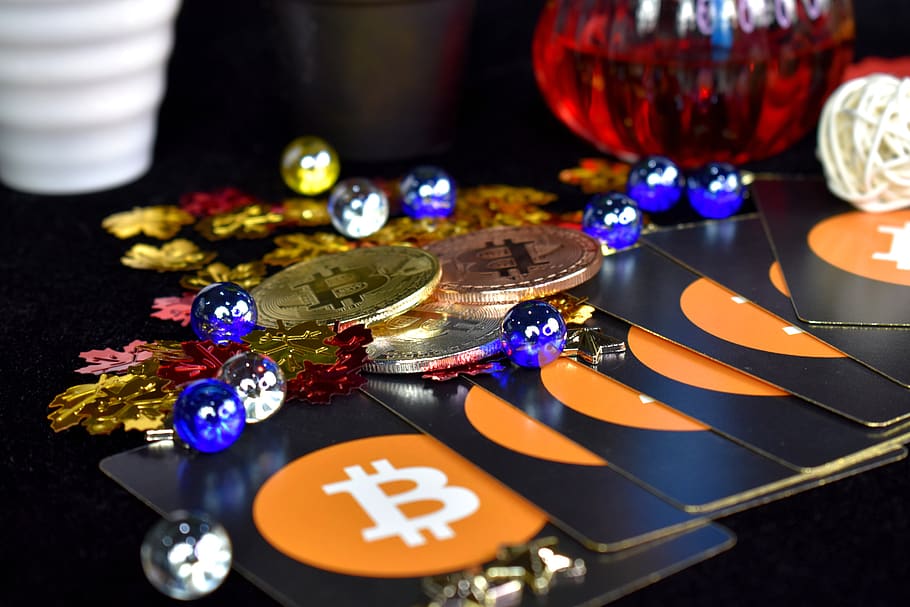 bitcoin poker, poker, bitcoin, bitcoin coins, coins, poker bitcoin, table, indoors, wealth, still life