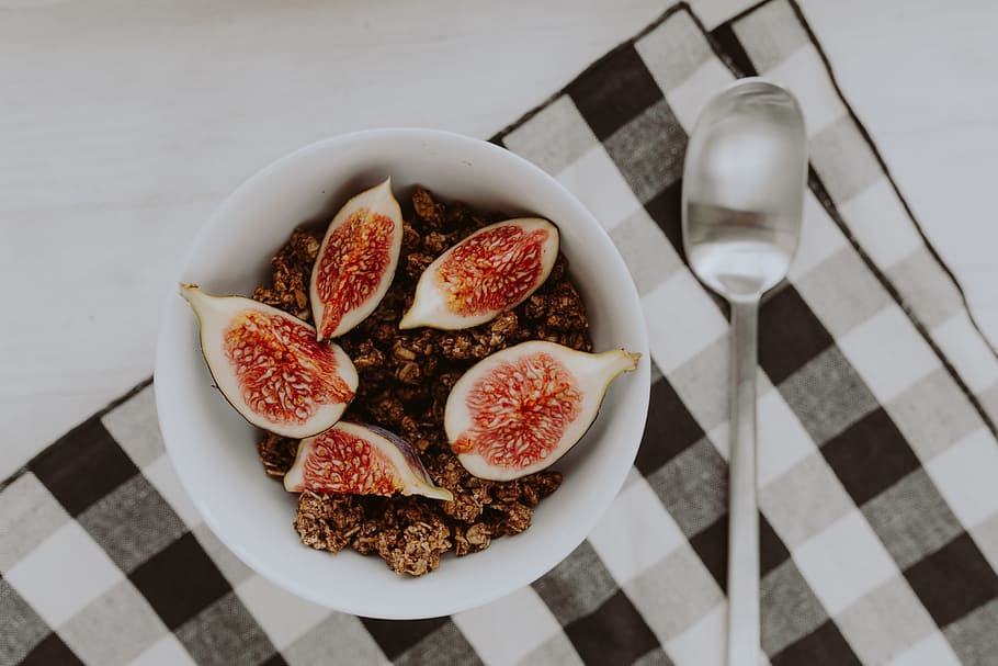 bowl, crunchy granola, figs, crunchy, granola, breakfast, fruits, meal, morning, cereals