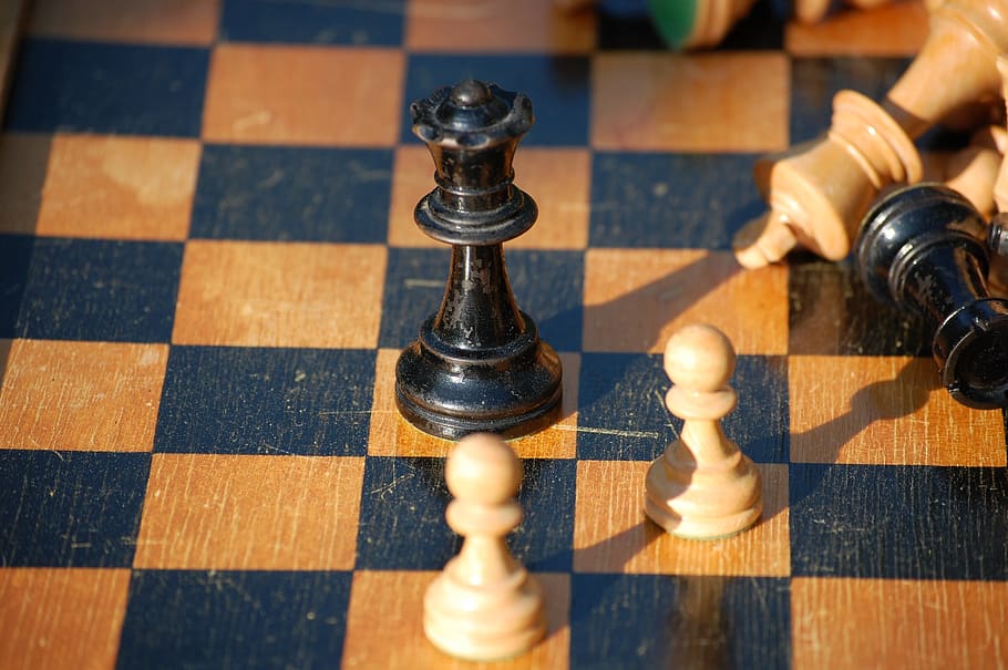 lost, chess, chess pieces, leisure games, board game, game, chess piece, strategy, chess board, leisure activity