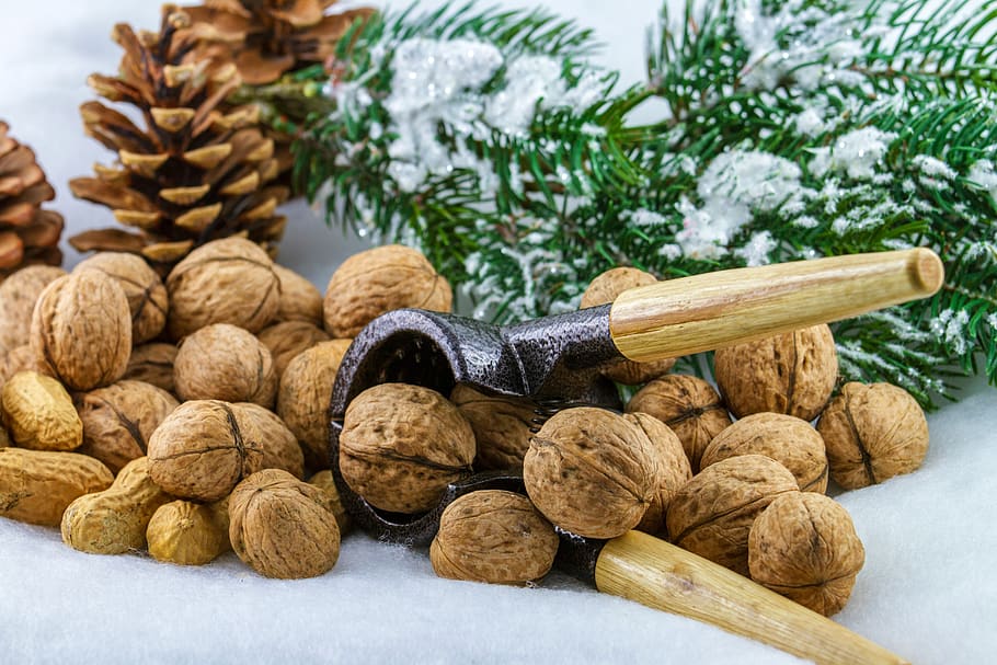nuts, advent, nutcracker, christmas time, eat, food, walnut, food and drink, healthy eating, wellbeing