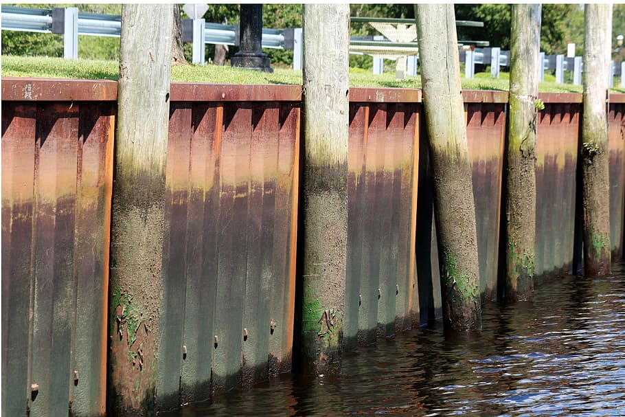 metal bulkhead, low, tide, showing, water levels, levels., metal, bulkhead, water, piling