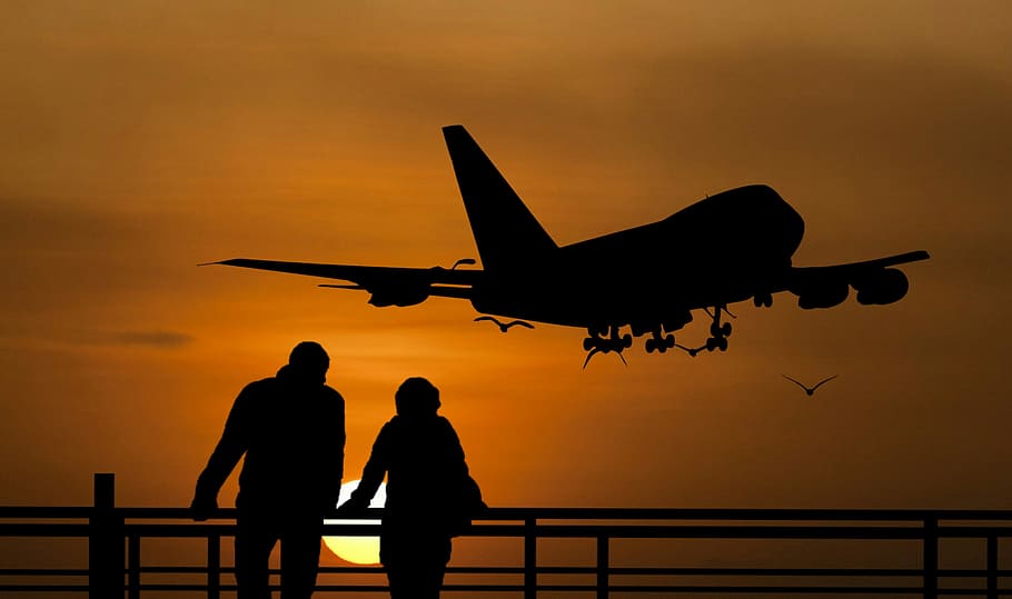 Ilustración fotográfica, personas, baranda, puesta de sol, jumbo, jet, volando, sobre., viajando, aeropuerto