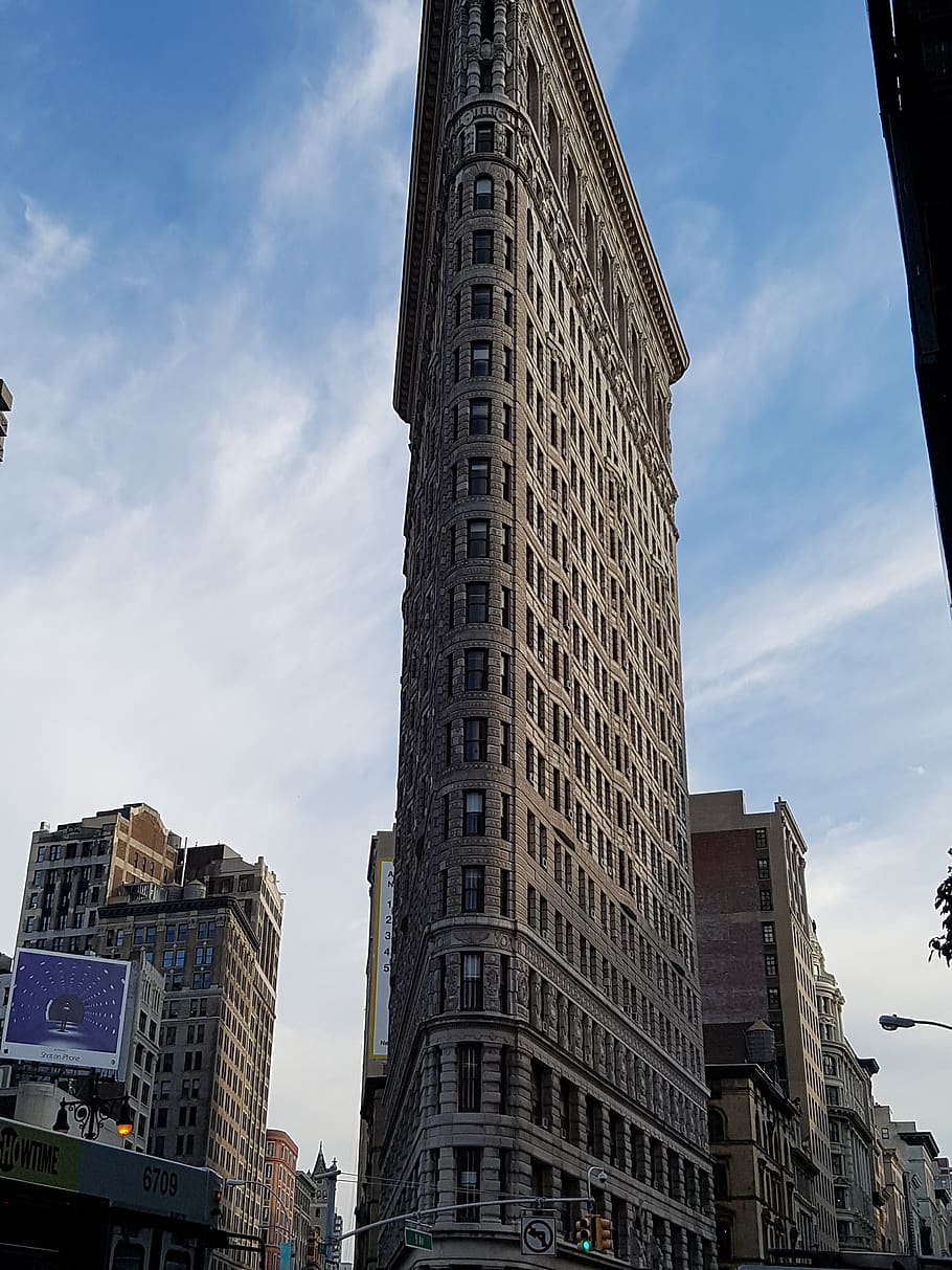 new york city, flatiron building, new york, built structure, architecture, building exterior, sky, building, low angle view, city
