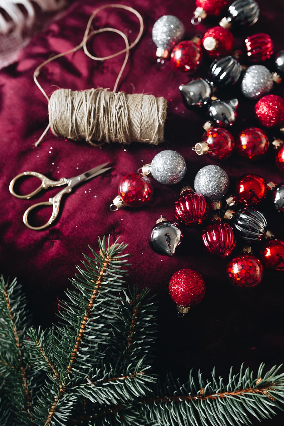 burgundy christmas decorations, modern, holidays, decor, elegant, red, christmas, decoration, xmas, balls