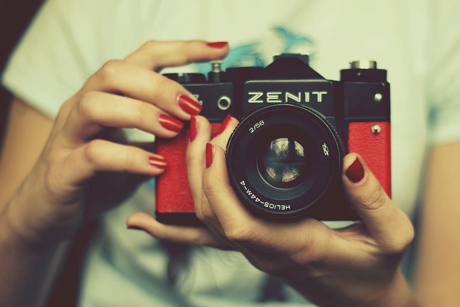 woman, holding, retro, camera, technology, hand, human hand, photography themes, one person, camera - photographic equipment
