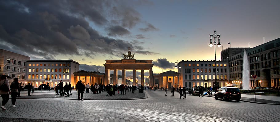 gerbang brandenburg, berlin, tengara, quadriga, historis, malam, senja, ibukota, sejarah, jerman