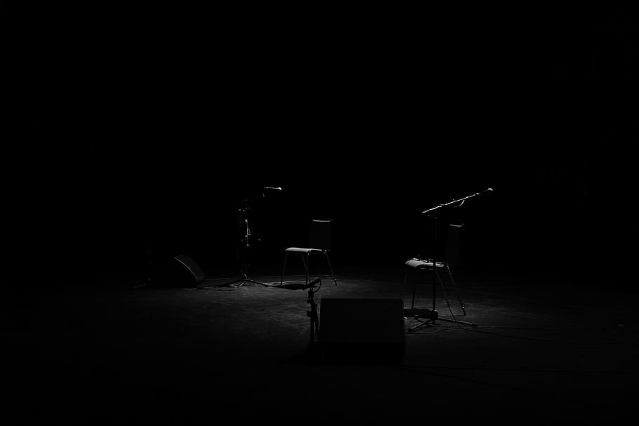 ligero, en blanco y negro, blanco, noche, atmósfera, oscuro, micrófono, artístico, estudio de grabación, oscuridad