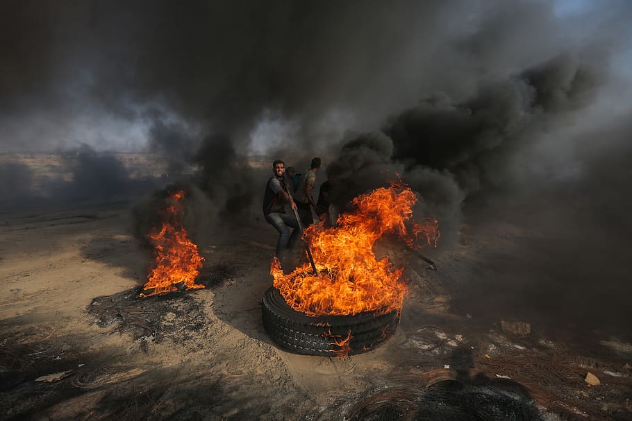 gaza, strip, palestine, heat - temperature, burning, flame, smoke - physical structure, fire - natural phenomenon, fire, real people