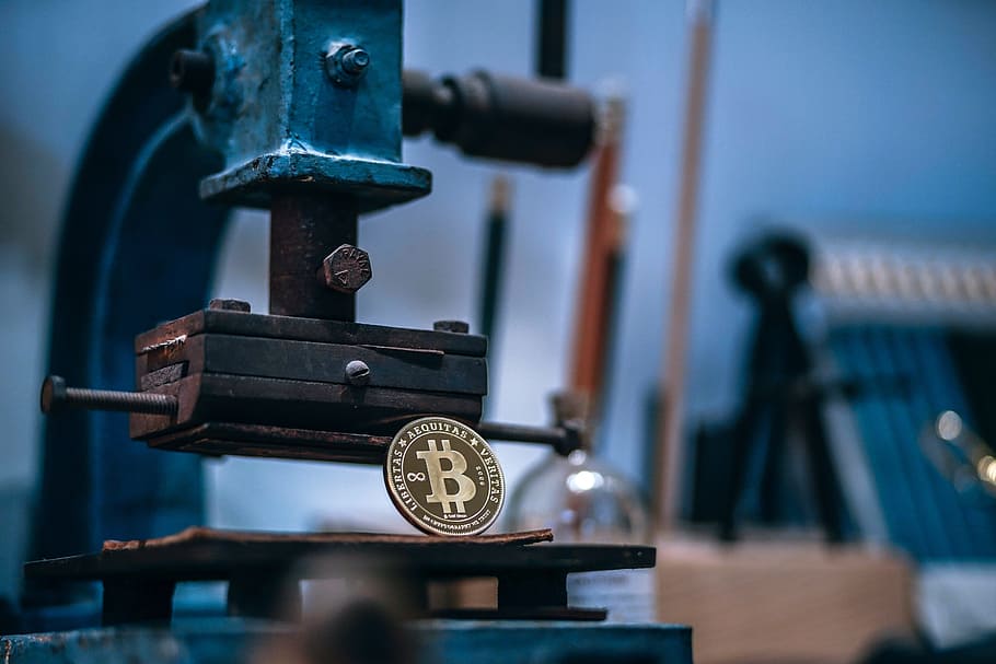 shiny, gold-plated, bitcoin, craftsman machine, machine., much, worth?, close-up, metal, selective focus