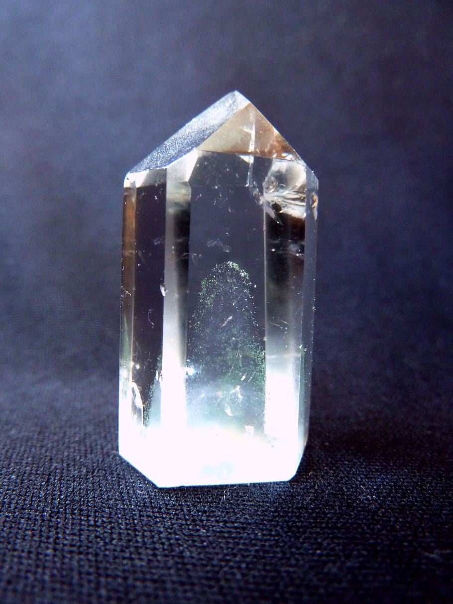 rock crystal, glassy, green, gem top, clear to white, transparent, translucent, shimmer, bright, partly cloudy spotty