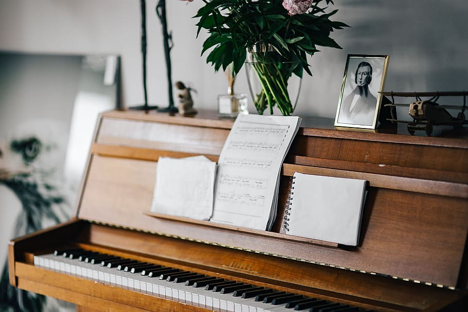 old, piano, sheet music, vintage, interior, nobody, keyboard, indoor, wooden, music