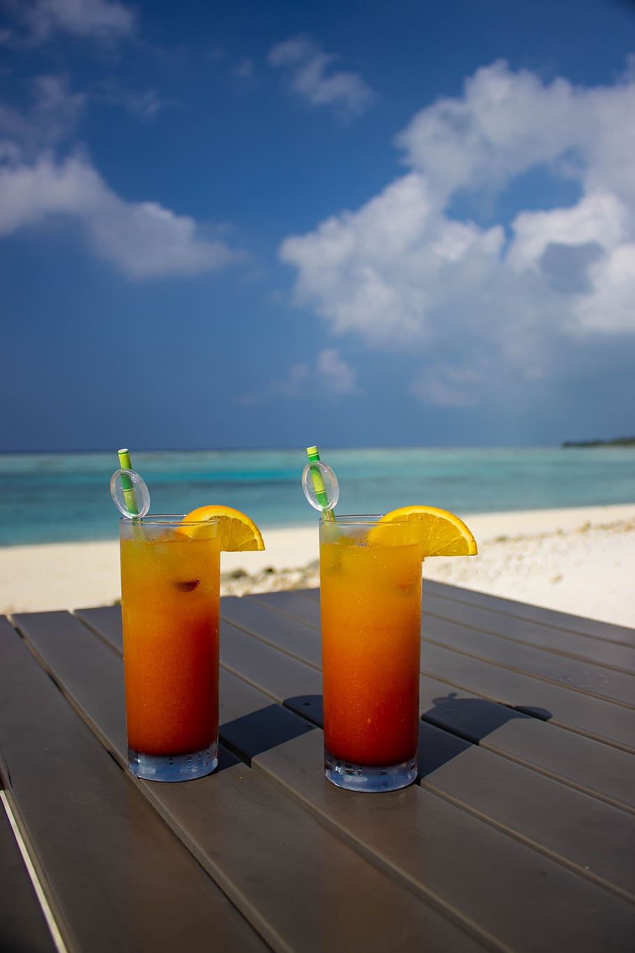холодные напитки, стакан, коктейли, пляж, коктейль, алкоголь, закуски, напитки, сок, лед