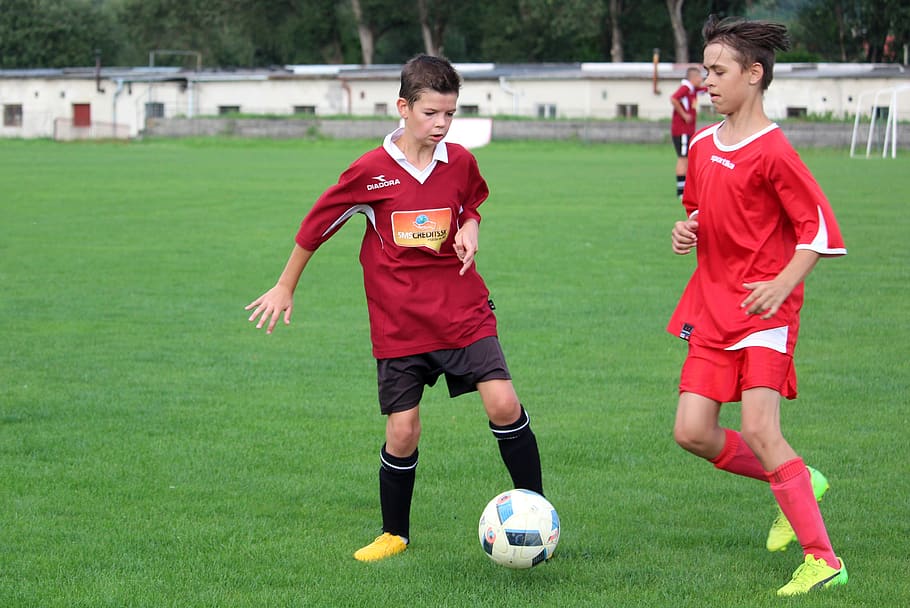 football, pupils, older pupils, match, clash of the, a duel for the ball, u15, ie zbyňov, fk rajec, training match