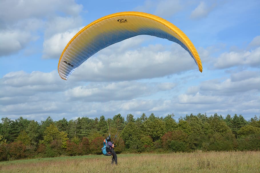 paragliding, paraglider, inflation of sail, wing ozone rush 5, wing ozone rush 5 training, inflation sailing, delay, resist the wind, wing in the wind, sport