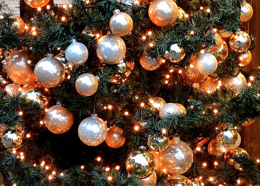 christmas tree, christmas baubles, tree, decoration, christmas, christmas decoration, celebration, holiday, christmas ornament, illuminated