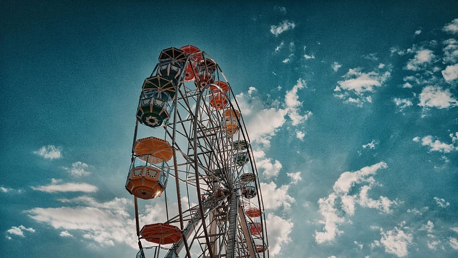 roda gigante, diversão, parque, céu azul, nuvens, festival, recinto de diversão, céu, parque de diversões, vista de ângulo baixo