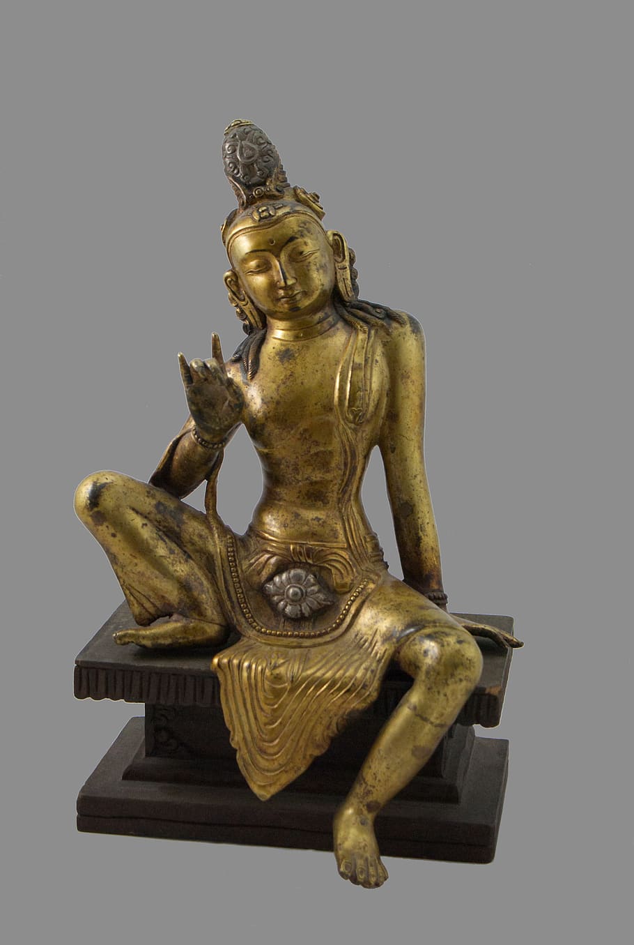 buddha, dispel evil, meditation, sculpture, representation, art and craft, statue, studio shot, indoors, gold colored