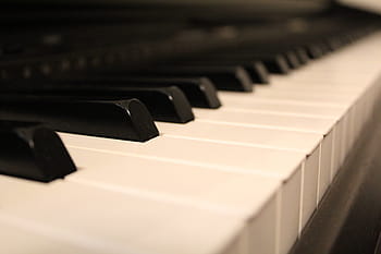 keyboard-piano-keys-music-royalty-free-thumbnail.jpg