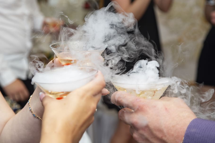 martinka, vidro, fumaça, gelo, álcool, coquetel, celebração, exploração, mão humana, mão