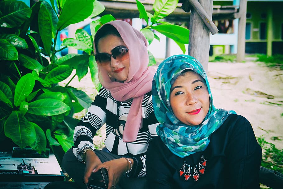 sisters, girls, beach, women, cantik, indonesia, real people, two people, females, togetherness