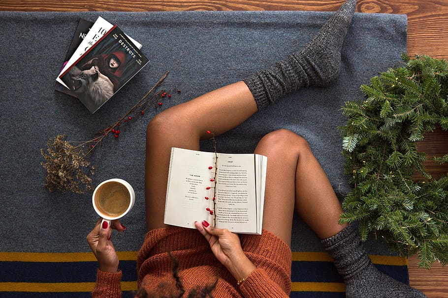 books, book, reading, library, christmas, holiday, wreath, holly, coffee, woman