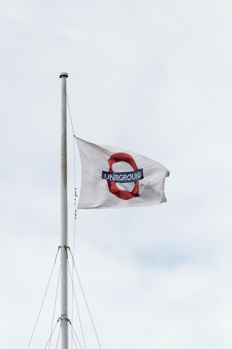 Londres, Reino Unido, -, 20 de agosto de 2017, metro, logotipo, volando, banderas, tomado, bandera