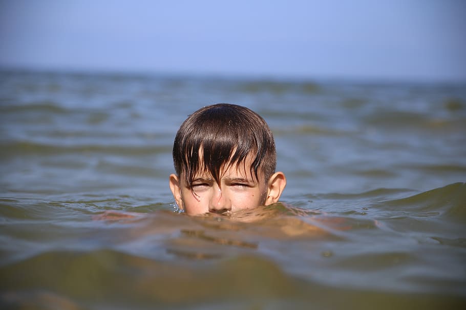 mar, criança, menino, olhar, retrato, cabelo, olhos, rosto, água, as ondas