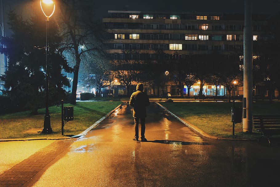 pessoa, ao ar livre, noite, parque, Sombrio, luzes, lâmpada, molhado, chuva, sombra