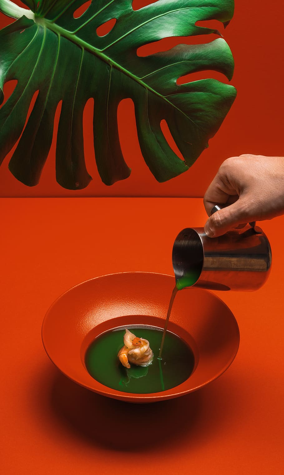 soup, color, colors, green, hand, minimal, minimalistic, pouring, red, simple