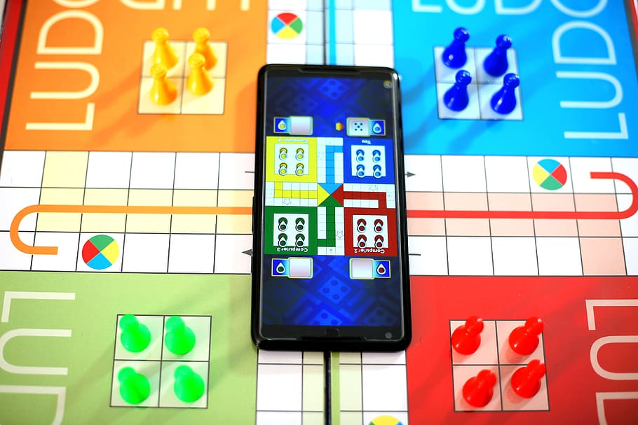 game, board, ludo, child, dice, blue, green, yellow, red, luck