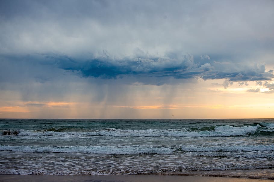 Волна дождя. Звук моря. Rainy Beach. Шторм грей. Пляжи Израиля.