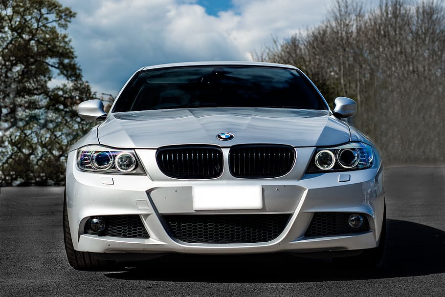 bmw 3 series, saloon, outdoors, car, afternoon, motor vehicle, mode of transportation, land vehicle, transportation, front view