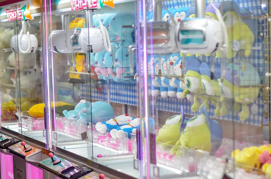 catch, doll game, plush, prizes, game, doll, machine, background, entertainment, japan