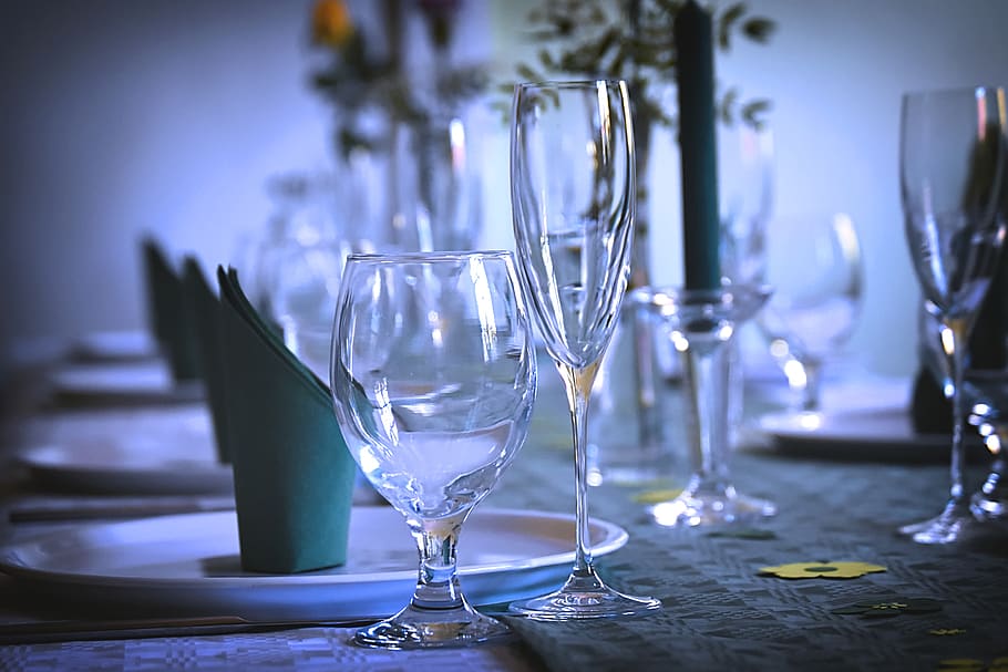 mesa gedeckter, vajilla, vasos, plato, servilletas, festivo, mesa fija, mesa, celebración, festival