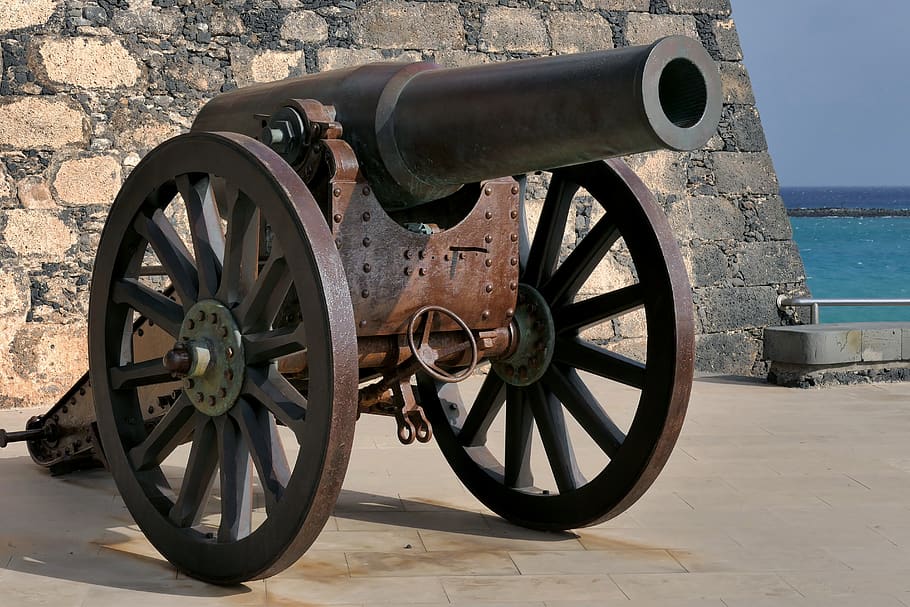 cannon, the barrel, tow truck, militaria, weapons, weapon, symbol, monument, wheel, transportation