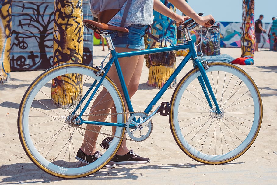 bicicleta azul moderna, esporte, praia, bicicleta, bicicletas, azul, homem, moderno, transporte, modo de transporte