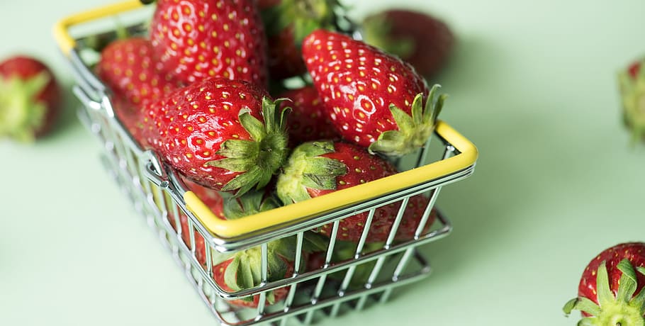 basket, berry, breakfast, bright, bunch, cart, close up, close-up, delicious, dessert