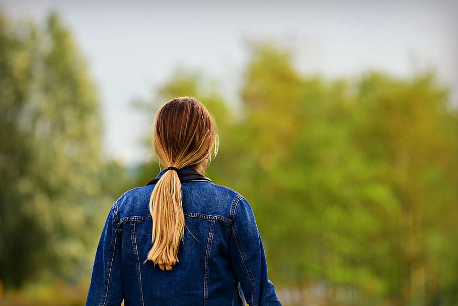 woman, solitary, hair, ponytail, denim jacket, walking, people, rear view, hairstyle, one person